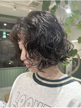 アンアームズ(ann ARMS)の写真/【鳳】ラフにキマる♪今っぽさも扱いやすさも叶える、おしゃれなパーマスタイルをご提案！