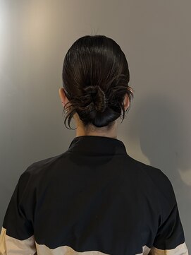 テテ ニコ(tete nico) ヘアセットアレンジ参列タイトシニヨン
