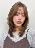 くびれミディアム/レイヤー/顔周り/小顔/ベージュ/20代30代