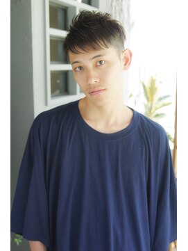 ウィ ラグゼ 北千住店(Oui luxe) すっきりショート