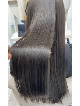 アラナ 薬院(alana) 髪質改善トリートメント・縮毛矯正《乾かすだけでキマる》