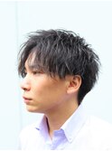 スーツ黒髪ツイストスパイラルパーマセンターパート