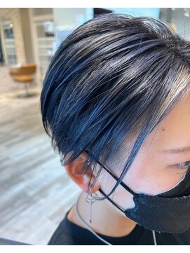 ヘアーデザイン ビビッドリンク(HAIR DESIGN VIVID link) 前髪ブルー