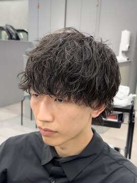 オーバルバイアピッシュ(OVARL by apish) 無造作に動く縦落ちウルフ