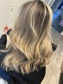 ブティック(boutique) 複雑履歴からシャドウルーツ