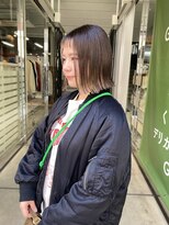 【BUZZbee小出】切りっぱなしボブ×インナーカラー