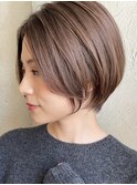 顔周りレイヤーカットくびれヘアミルクティーベージュカラー