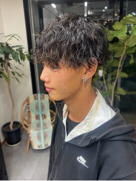 ヌーバイアンドライフ(NU. by and life) ツイストスパイラルパーマ