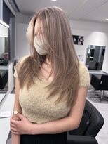 キング 心斎橋店(K!ng) ハイライトカラーミルクティーベージュレイヤーカット