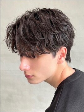 フィフス トウキョウ (fifth TOKYO) 渋谷ルーズパーマセンターパートヘアメンズカットシャドウパーマ
