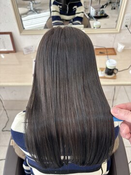 チル(Chill) ULTOWA×グレージュ×iNOA