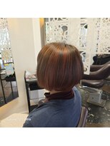 サロン ド 榮(Salon de 榮)&nbsp;ボブスタイルのデザインカラー