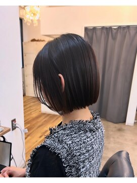 エメ 北花田(Aime) 20代30代40代大人可愛い小顔ショートボブ前下がり髪質改善カラー