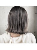 コントラストグレージュ