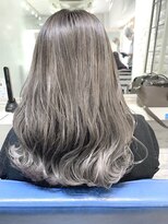 ウーロス(uros.)&nbsp;ハイライトグラデーション