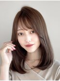 思わず触れたくなるミディアムレイヤー