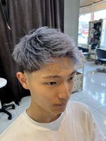 アイズ 海老名(AIZU) スウィングアップバング スキンフェード ハイトーンシルバー