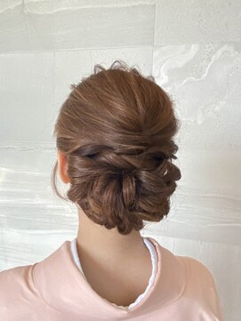 サロン Salon アイ アート お宮参り シニヨンスタイル ヘアセット