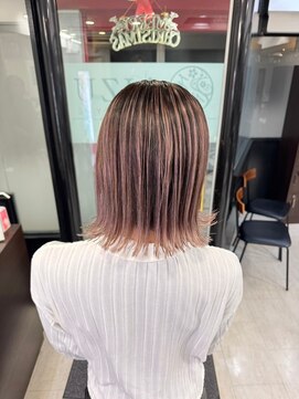 アイズ 本厚木(AIZU) 白髪ぼかしハイライト