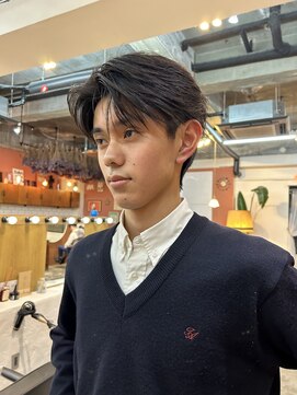 チャプター 問屋町(chapter) フェザーパーマセンターパートニュアンスパーマ眉毛カット