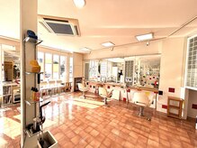 広々とした明るい内観で居心地もいいです。