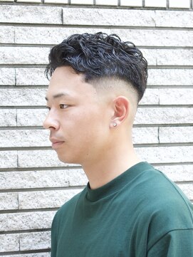 ザバーバー 渋谷(THE BARBER) Perm High Skin Fade
