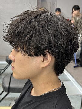 ゼストプール(ZEST POOL) 「ふんわり影で魅せる大人のシャドウパーマ」