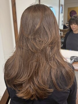 ルイ(ROUIS produced by LUCK 津田沼) ROUIS津田沼 白髪染め×白髪ぼかしのいいとこ取りレイヤー