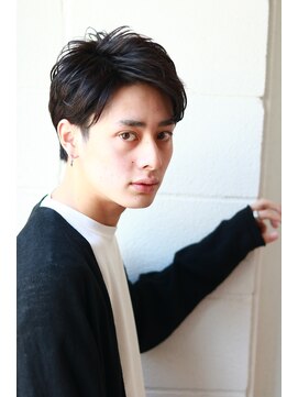 リンネ(Lin'ne) ツーブロックショート　サイドパートショート