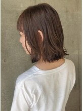 セル(CELL)&nbsp;切りっぱなしボブ　顔周りカット レイヤー アッシュ イメチェン