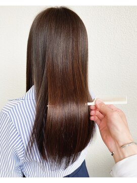 ルアナ(Luana) 【ロング】アッシュブラウンのさらつやストレート