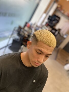 エル バルベロ(EL BARBERO) ハイカラークロップフェード