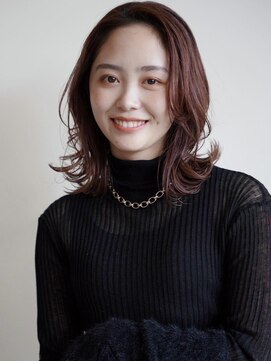 トップヘアー アヴェニュー 刈谷(TOPHAIR Avenue) ヘルシーな印象のミディアムヘアー/前髪パーマ/ヘルシースタイル