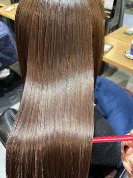 ライフ(LIFE) 髪質改善ヘアエステ/縮毛矯正/ストレート/イメチェン/フェミニン