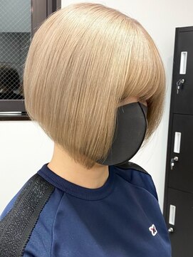 ベレーザ 渋谷(BELEZA) 3100プラチナグレージュハイトーンカラー金髪ボブスローカラー