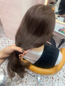 ボタン シブヤ(VOTAN SHIBUYA) オリーブ/グレージュ/韓国ヘア/渋谷/レイヤー/顔まわり