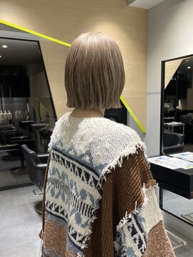 エイトヘアー(8 HAIR) ホワイトベージュ