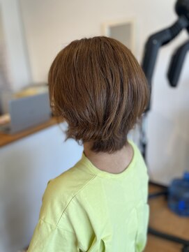 ヘアーコンセプト(HAIR CONCEPT) 明るいグレイカラー×おしゃれショート