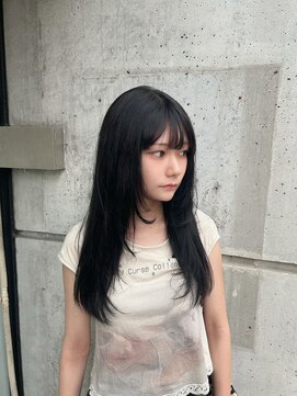 ウタ(uta) レイヤーカット×ミディアムロング