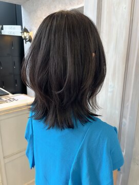 福山人気ダークグレージュ髪質改善外ハネレイヤーミディ艶髪矯正