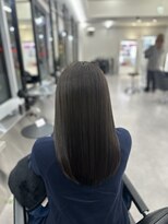 アルドーレフィエロ シンサイバシ(Ardore fiero shinsaibashi)&nbsp;赤みを抑えた透明感オリーブグレージュ☆