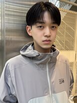 ゼストプール(ZEST POOL)&nbsp;センターパート　短めセンターパート　狭めセンターパート