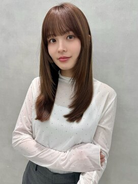 ロエ 元町店(Loe) 元町石川町レイヤーカット韓国ダブルカラー顔周り前髪カットボブ