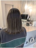 ハイライトミディアムロングヘア