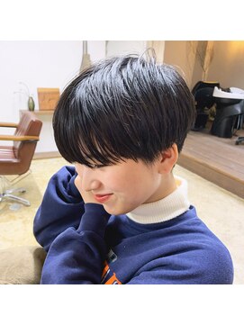 ヒガサ(HIGASA) パツっとしたマッシュショート