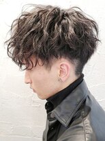 フィフス 原宿(fifth)&nbsp;ツイストスパイラルパーマ刈り上げツーブロック前下りマッシュ