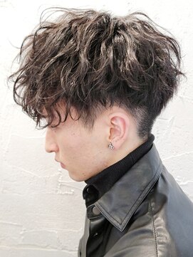 フィフス 原宿(fifth) ツイストスパイラルパーマ刈り上げツーブロック前下りマッシュ