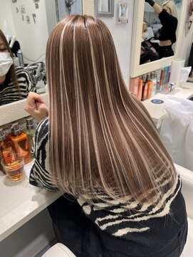 ラピス 池袋(Lapis) ミルクティーベージュハイライト