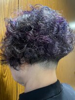 リベア トウキョウ 東大島店(Rever Tokyo)&nbsp;刈り上げ/ショートボブ/パーマ/白髪ぼかし［東大島/東大島駅]