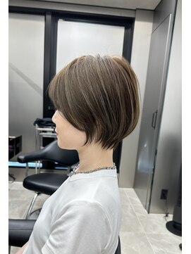 ハルキミナト ジャパン トウキョウ(HARUKI MINATO japan TOKYO) 20代30代40代/丸みショート/マッシュショート/グレーベージュ
